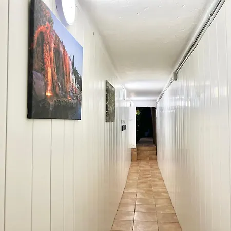 Cozy Apartment, Wifi! Santa Coloma de Gramenet