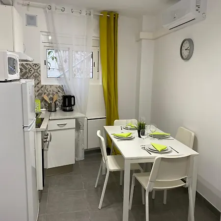 Cozy Apartment, Wifi! *
